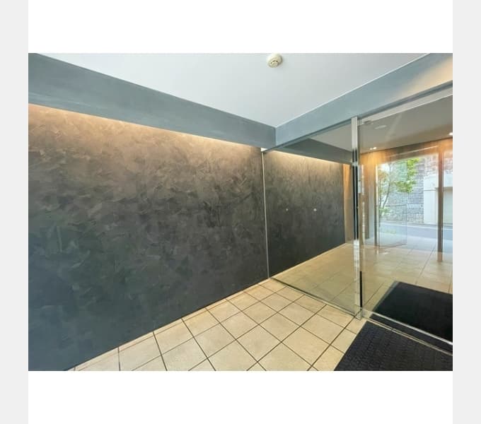 Room image 15