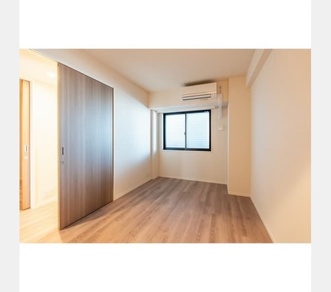 Room image 14