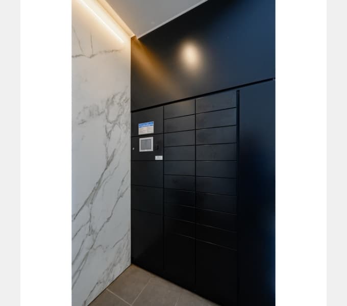 Room image 8