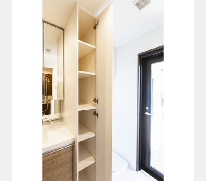 Room image 16