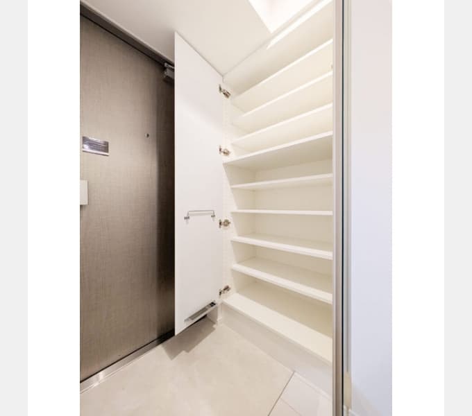 Room image 13