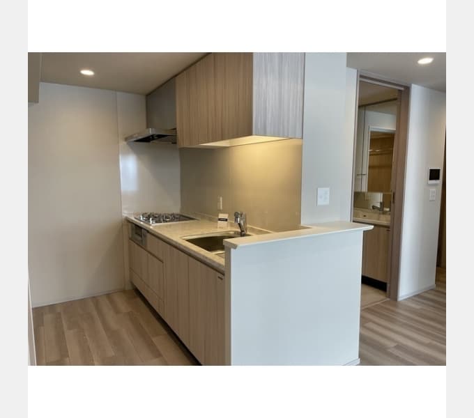 Room image 12