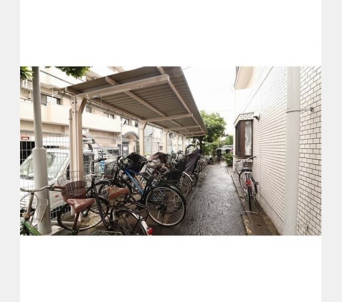 Room image 10