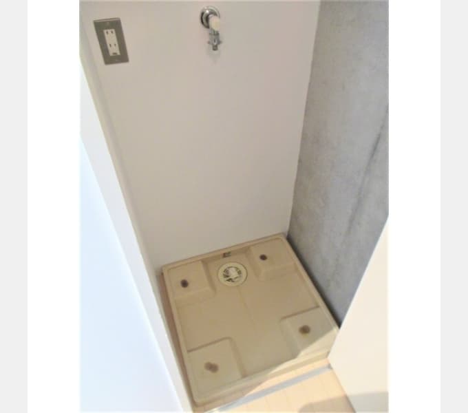 Room image 8