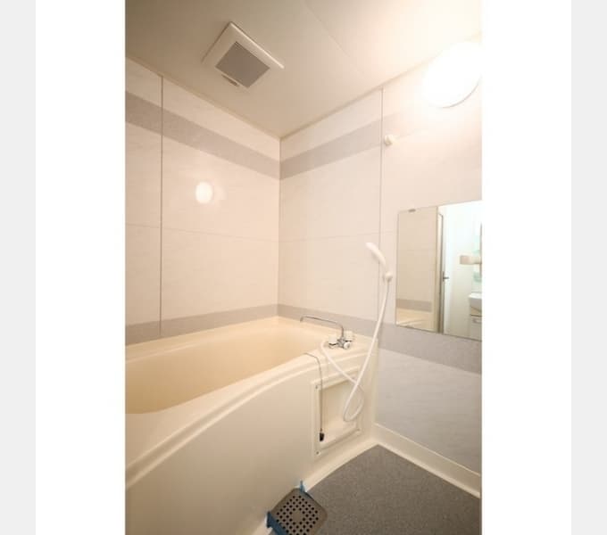 Room image 13