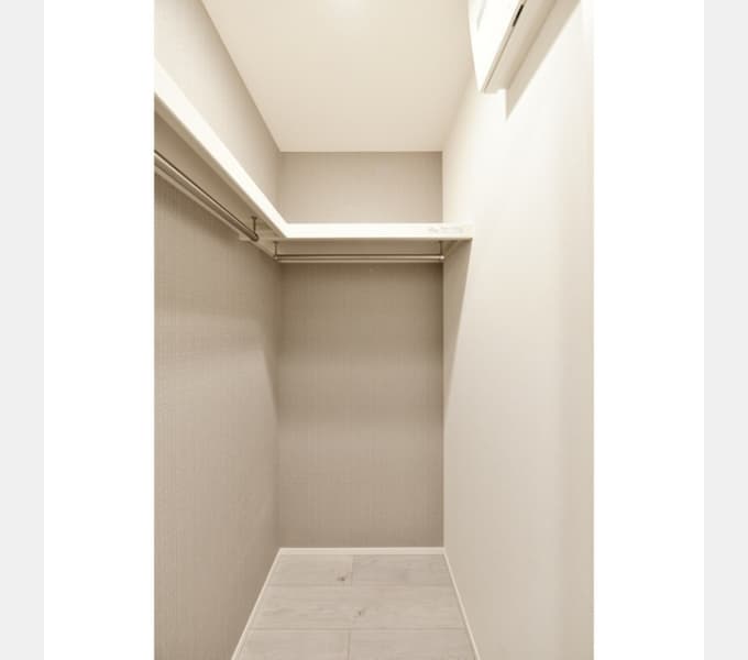 Room image 16