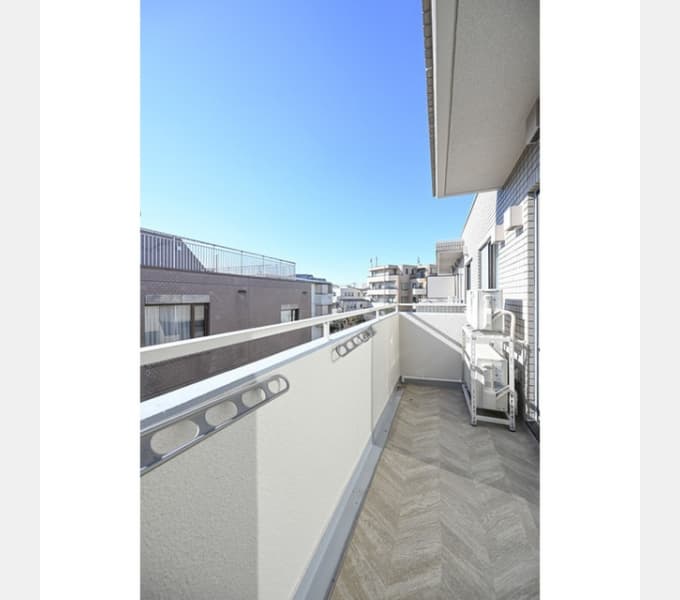 Room image 10