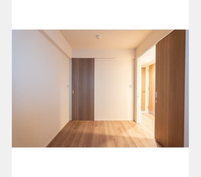 Room image 15