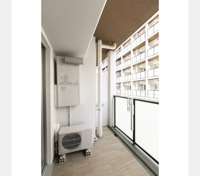 Room image 10