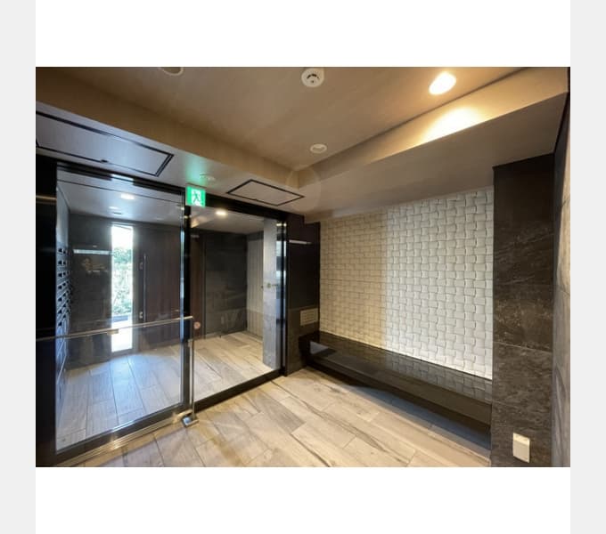 Room image 15