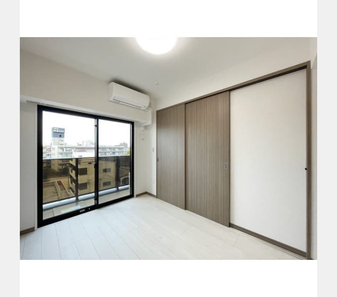 Room image 16