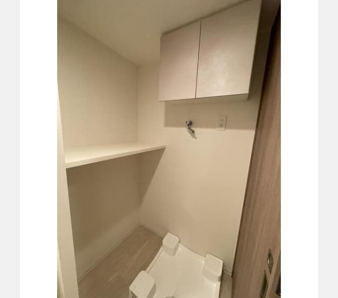 Room image 15