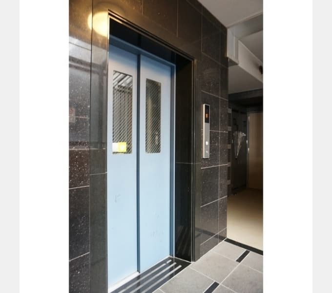 Room image 10