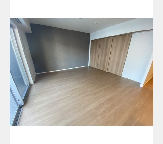 Room image 15