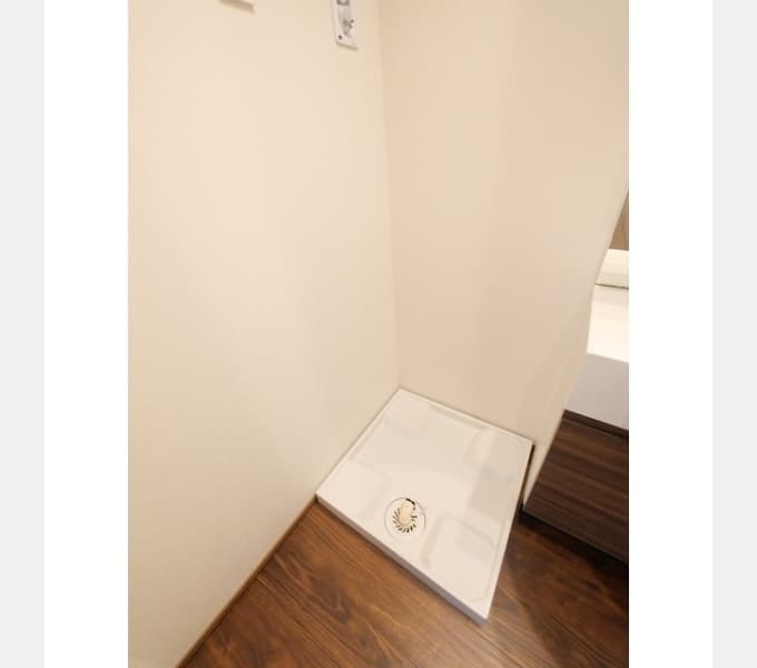 Room image 15