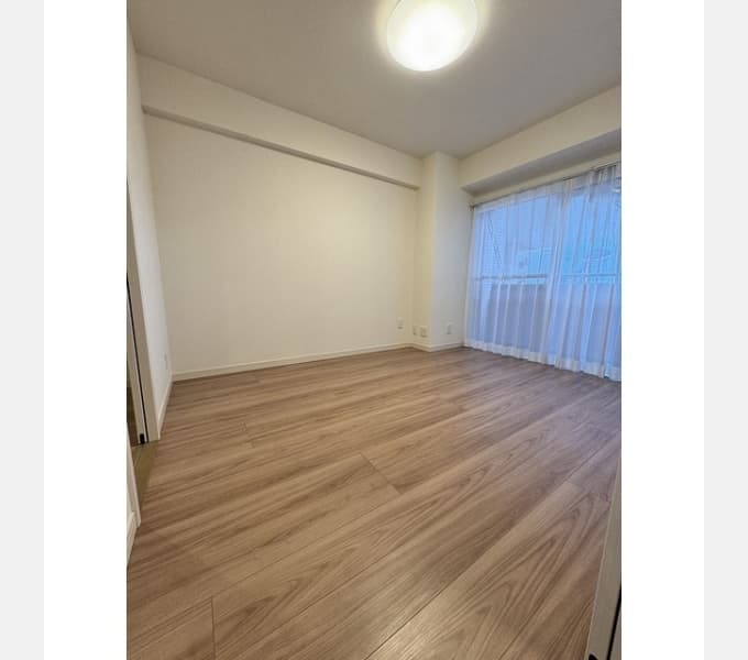 Room image 12