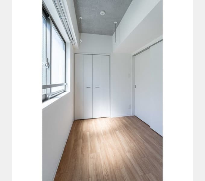 Room image 10