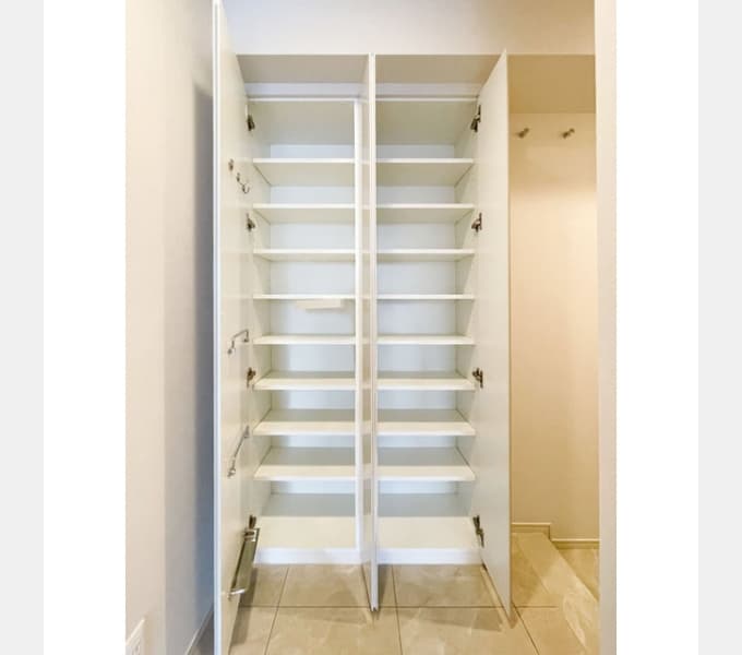 Room image 13