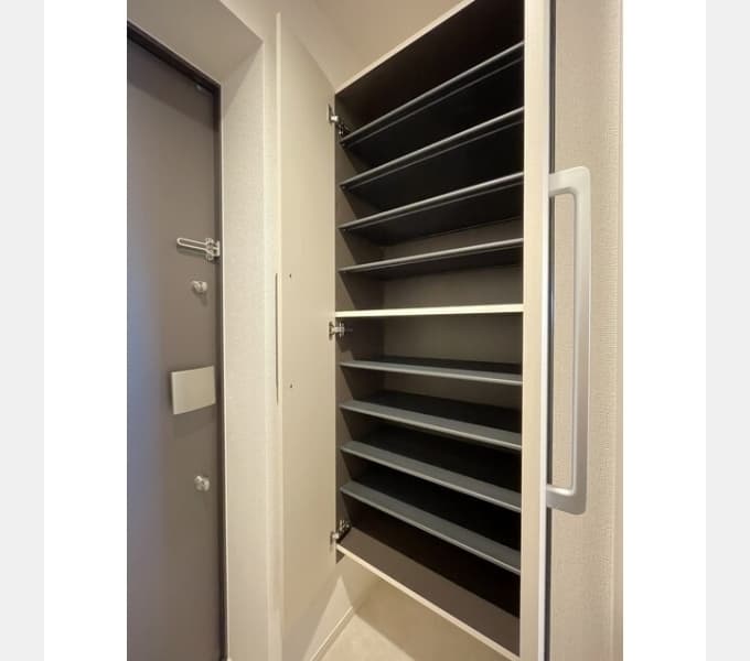 Room image 12