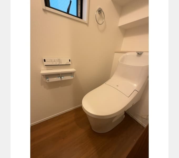 Room image 11