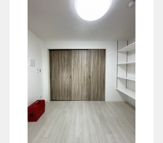 Room image 9