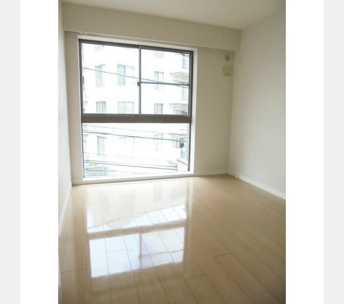 Room image 15
