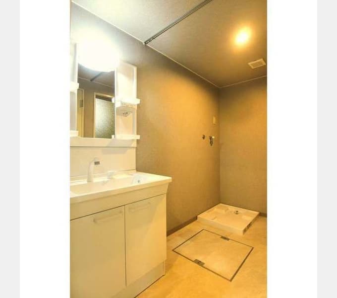 Room image 9