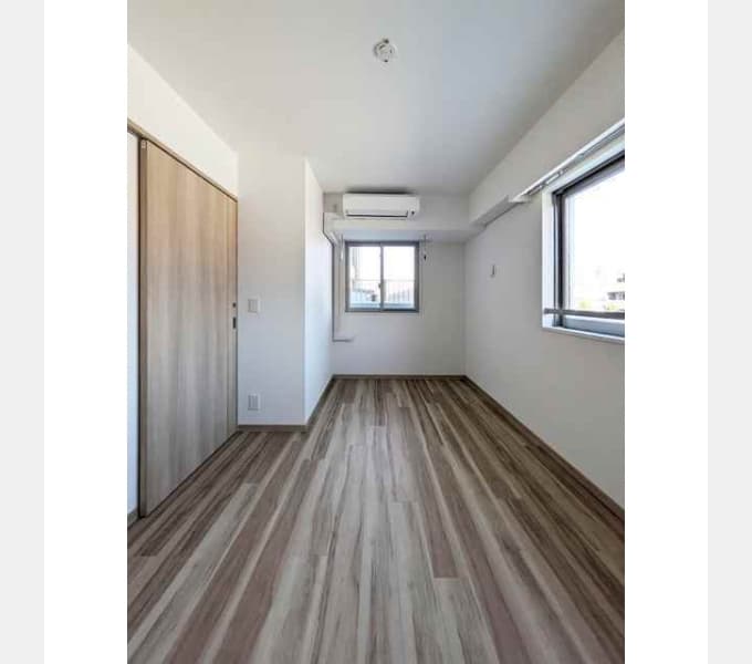Room image 15