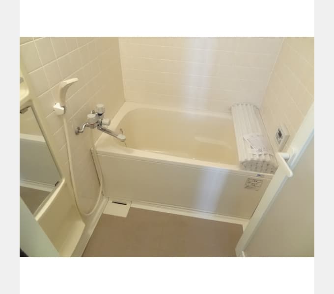 Room image 8