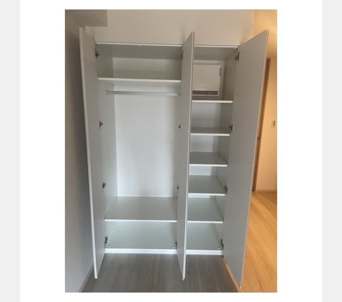 Room image 8