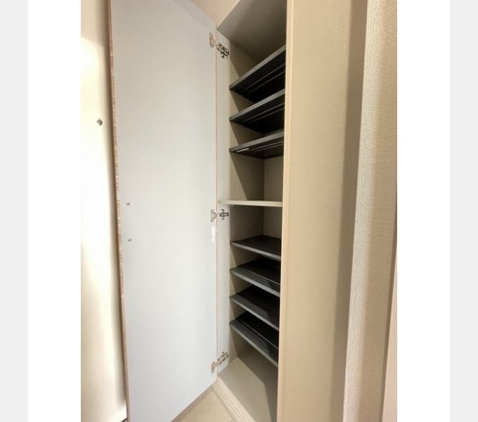 Room image 13