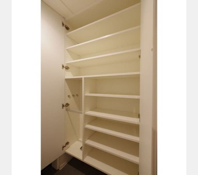 Room image 13