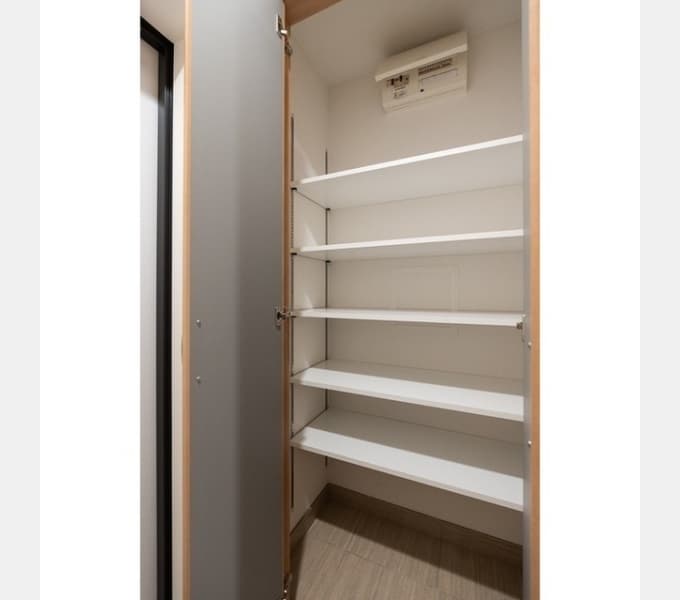 Room image 14
