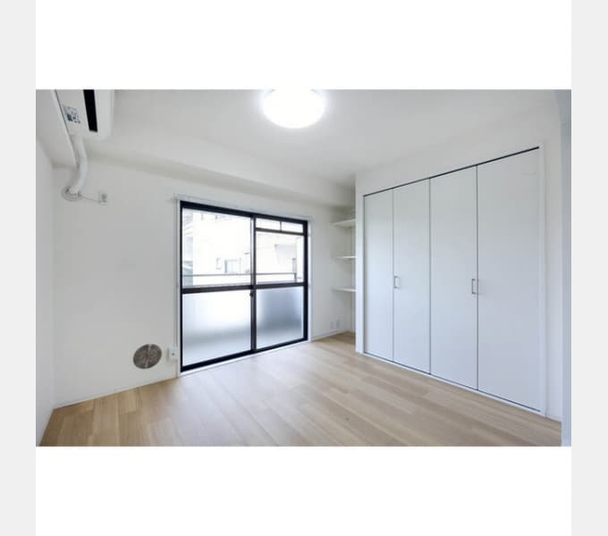 Room image 11
