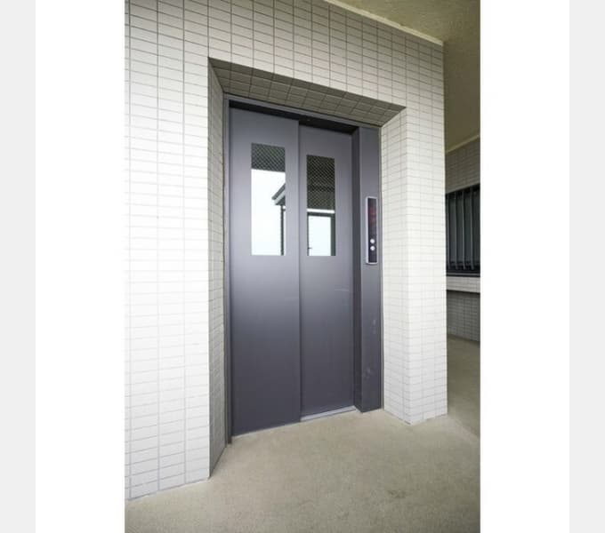 Room image 8