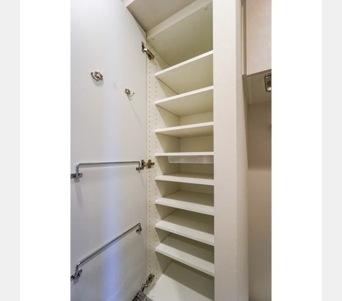 Room image 13