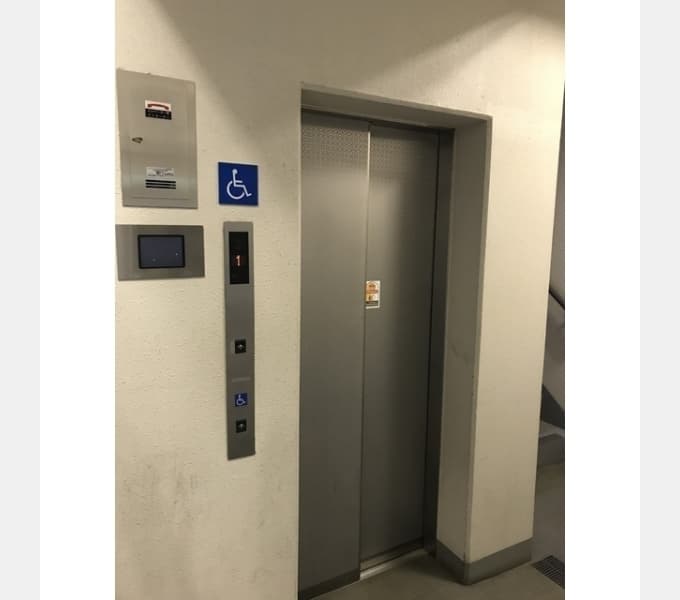 Room image 14