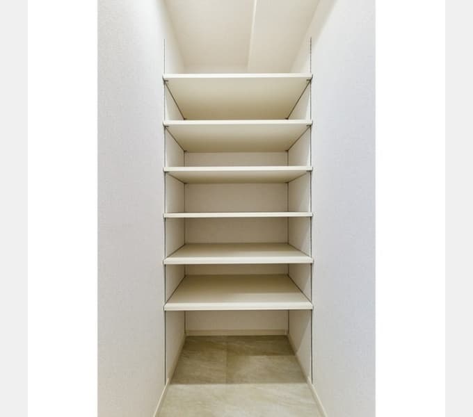 Room image 12