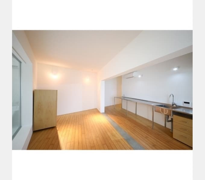 Room image 15