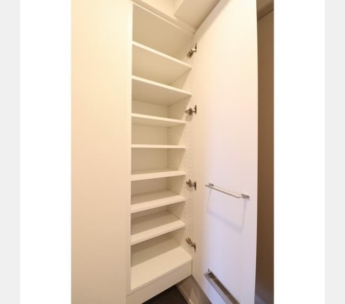 Room image 13