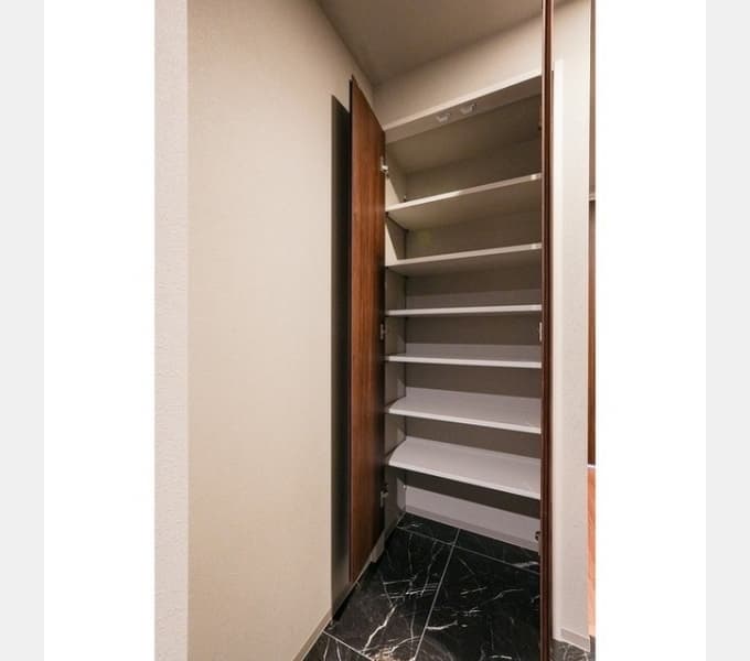 Room image 14