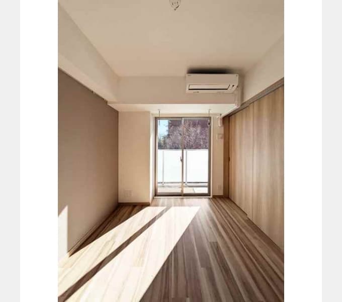 Room image 9