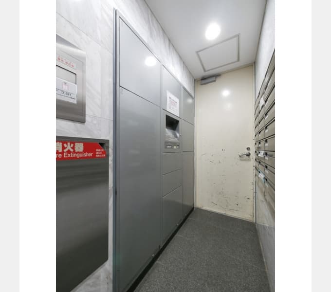 Room image 8