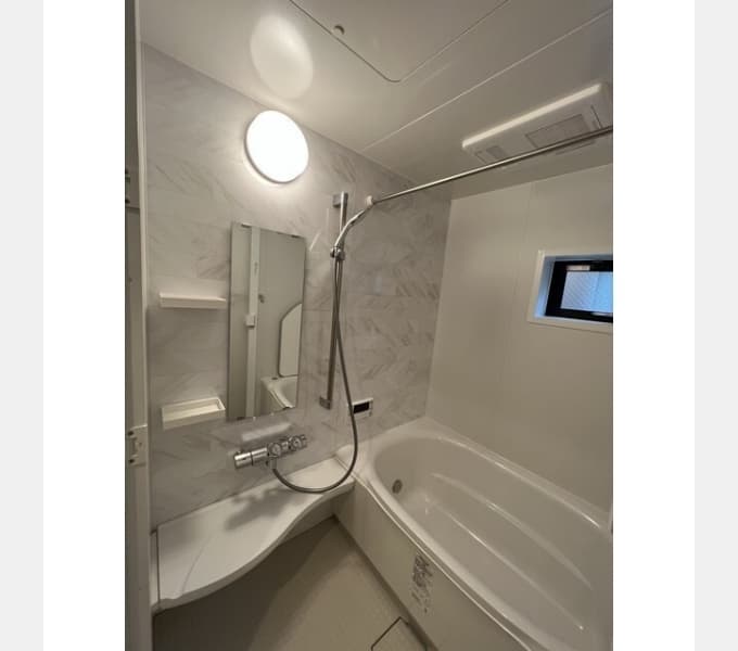 Room image 8