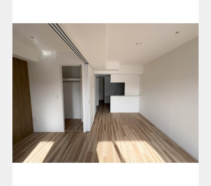 Room image 16