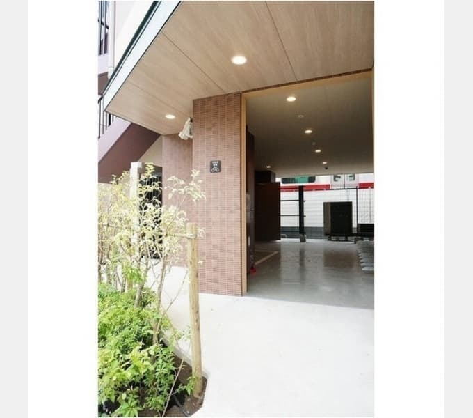 Room image 9