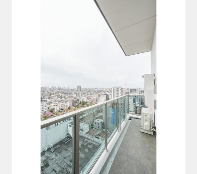 Room image 10