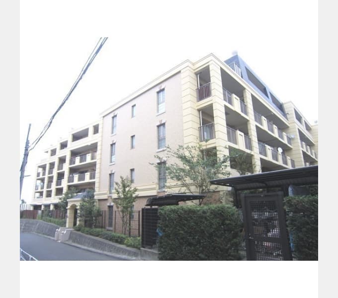 Main exterior of Grand City Tama Plaza I