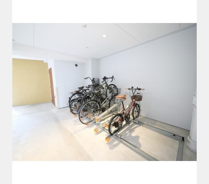 Room image 8