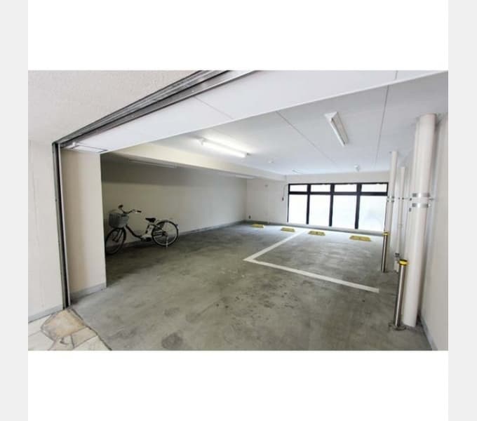 Room image 8